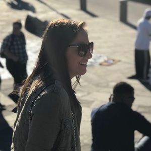 Meet your Posher, Michaela